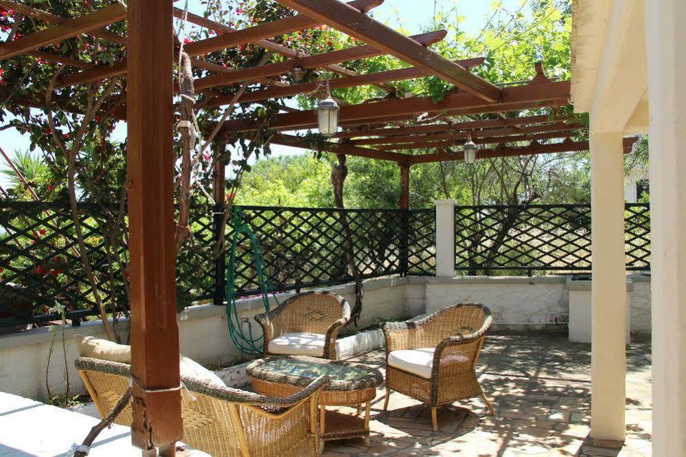 弗隆塔多斯Chios Stone House别墅 外观 照片